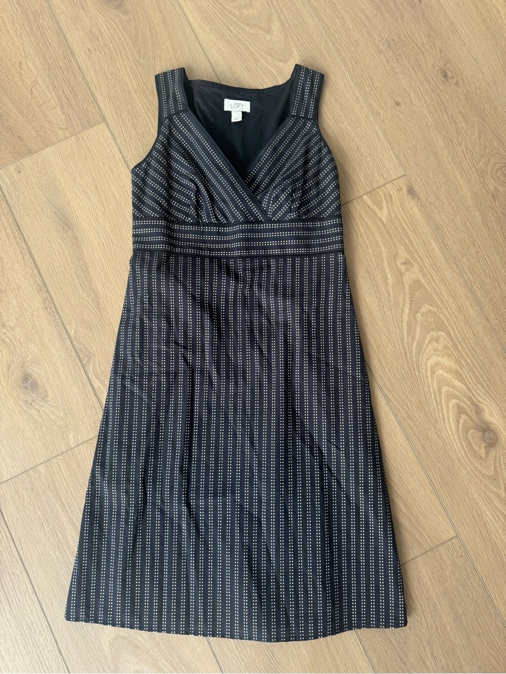Ann Taylor LOFT Black Pinstripe Midi V-Neck Dress Size 4